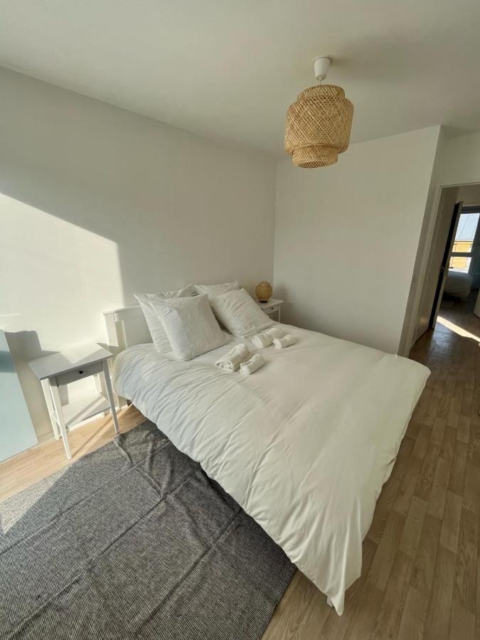 Modern And Bright Apartment Near Paris La Courneuve Kültér fotó