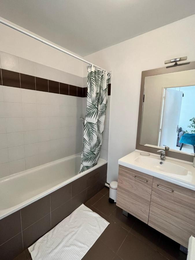 Modern And Bright Apartment Near Paris La Courneuve Kültér fotó